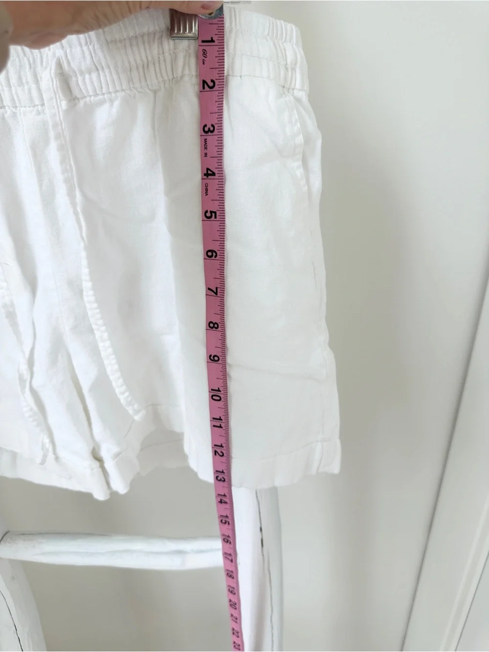 Old Navy White Drawstring Linen Blend 4” Shorts Size Large